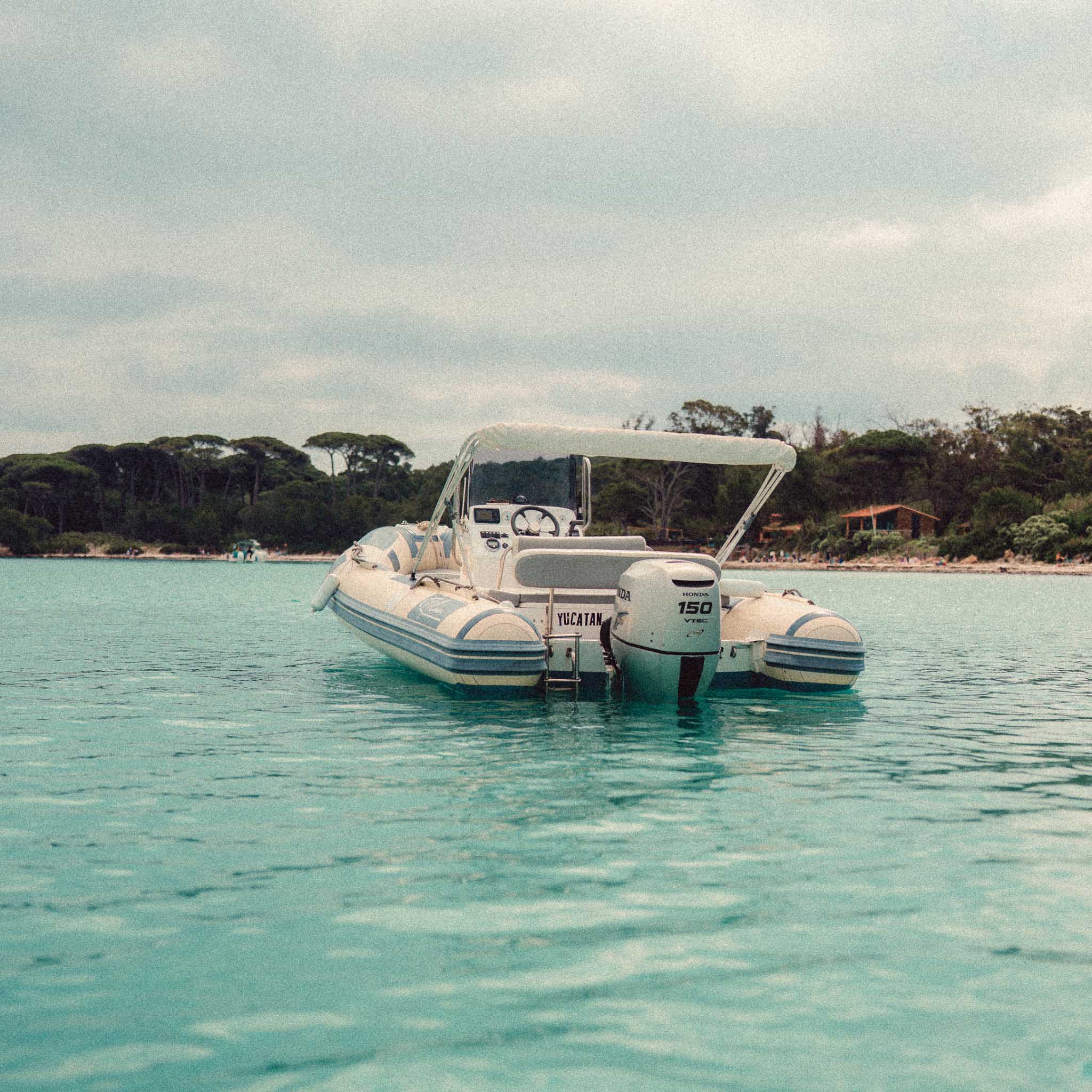 Stylmer 150cv en location à Hyères, semi-rigide pour sortie aux Îles d’Or