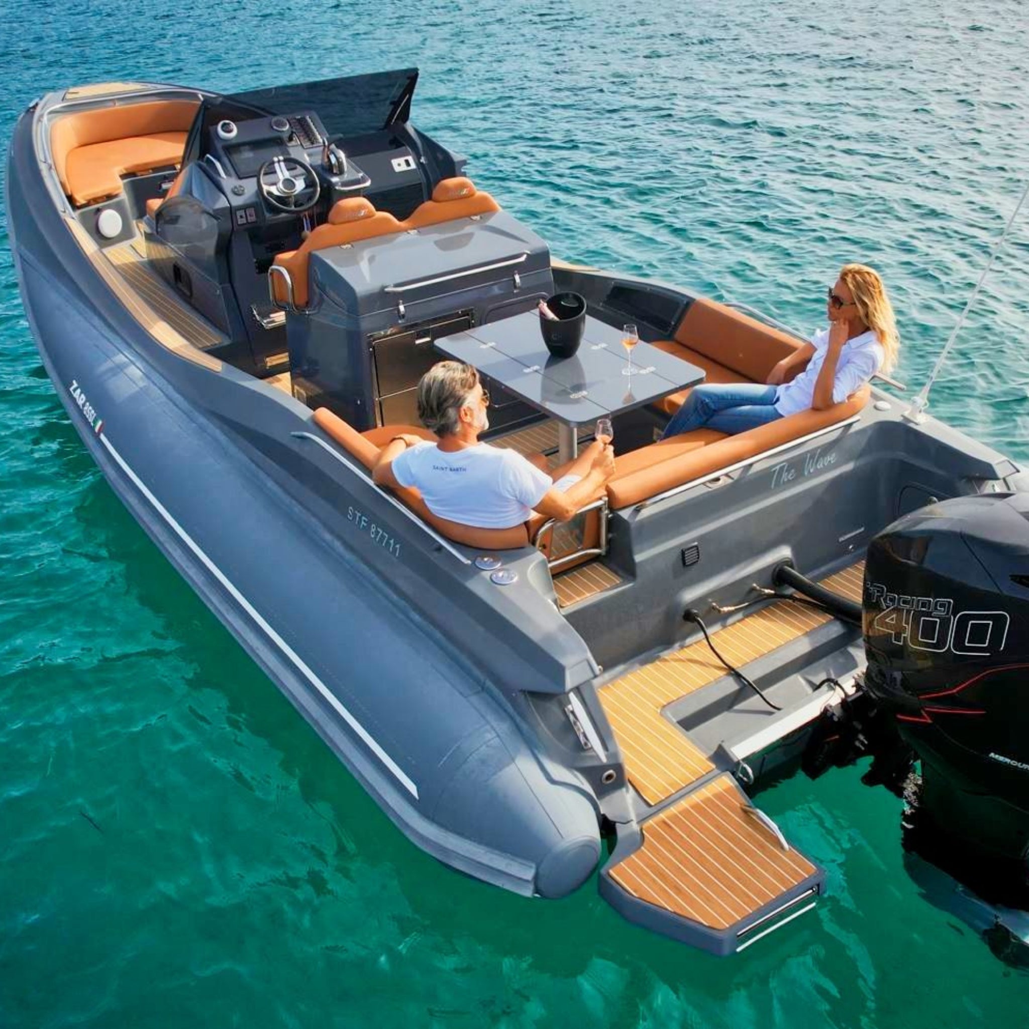 Semi-rigide ZAR SL85 en location à Hyères, bateau premium pour les Îles d’Or