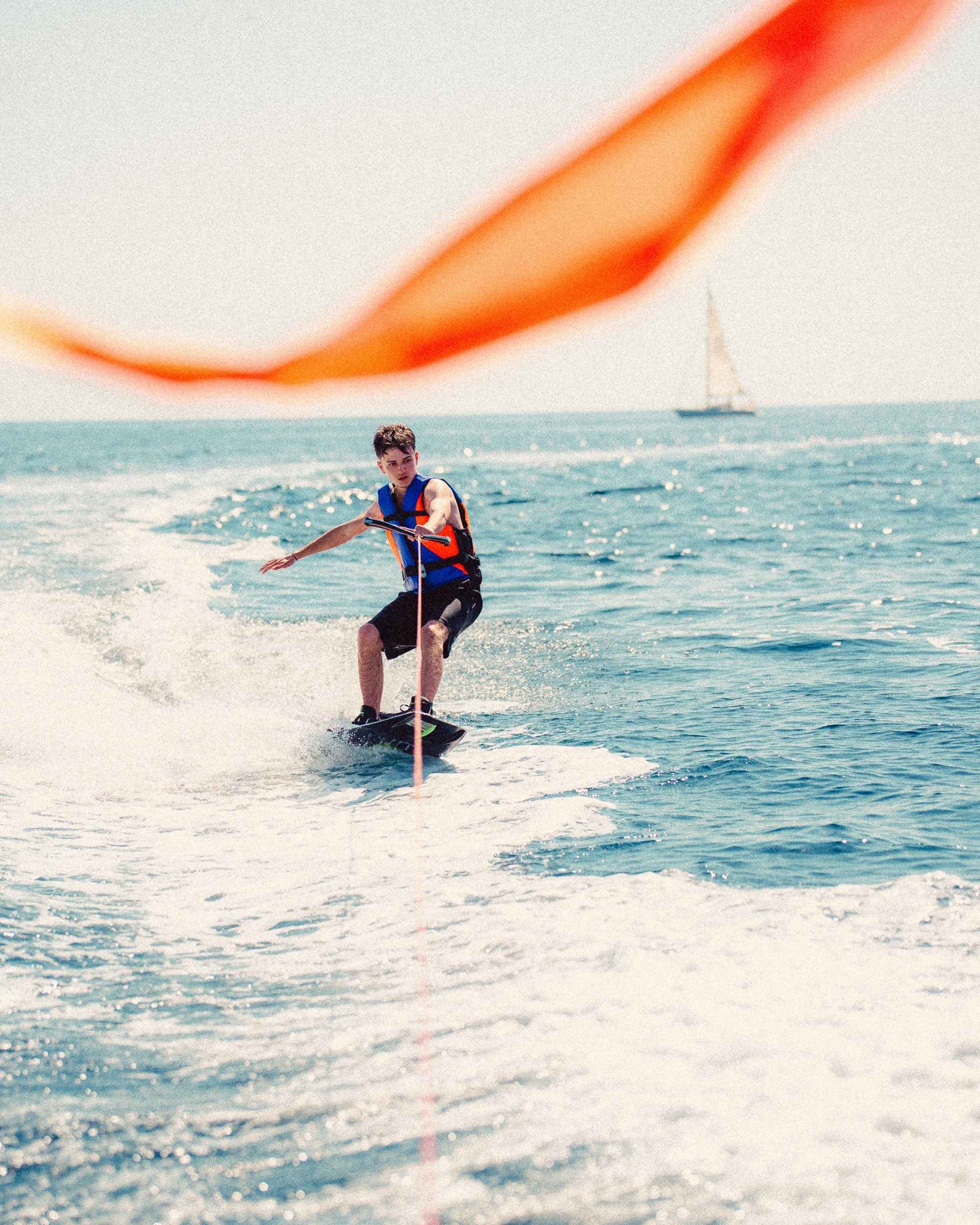 Wakeboard à Hyères en bateau semi-rigide, activités nautiques avec Float