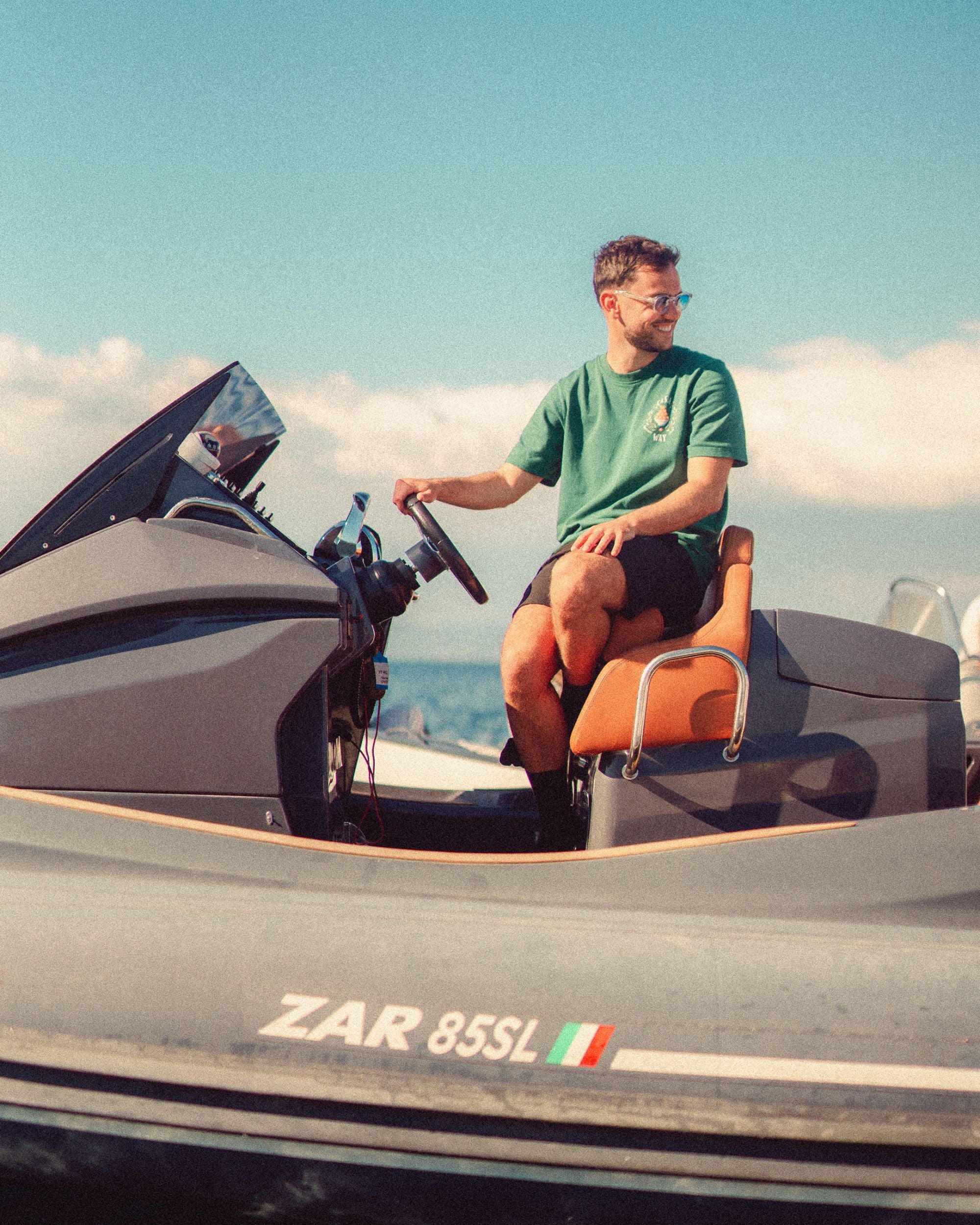 Mathias Bernardi, fondateur de Float Hyères, spécialiste de la location de bateaux