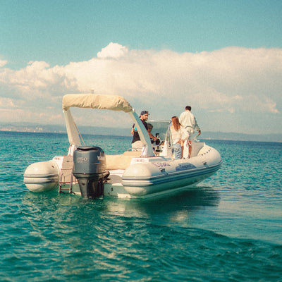Bateau Capelli Tempest en mer à Hyères, location avec Float