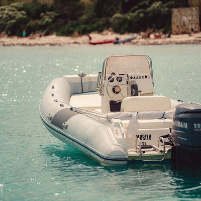Location bateau Flyer 575 à Hyères, sortie en mer vers Porquerolles avec Float